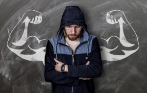 筋トレでムキムキになることを心配する女性はどう対処すべき？